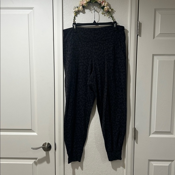 lululemon athletica Black Track Pants - Picture 5 of 13